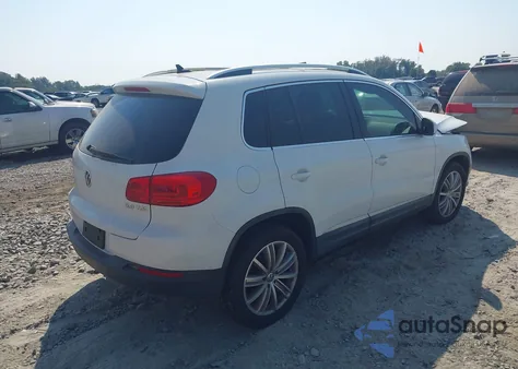 2015 Volkswagen Tiguan S/Se/Sel/R-Line из США, поврежденный, VIN WVGAV7AX7FW520319